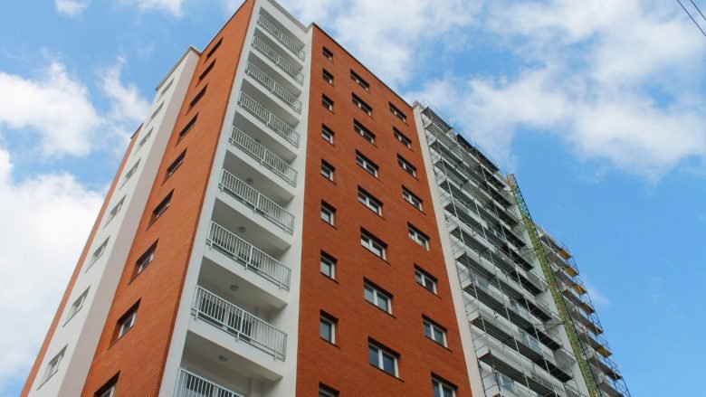 Shqiptarët në RMV pak të interesuar të menaxhojnë banesat me drejtues