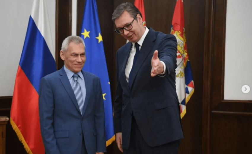 Vuçiq takohet me ambasadorin rus  ja çka i thotë për Kosovën