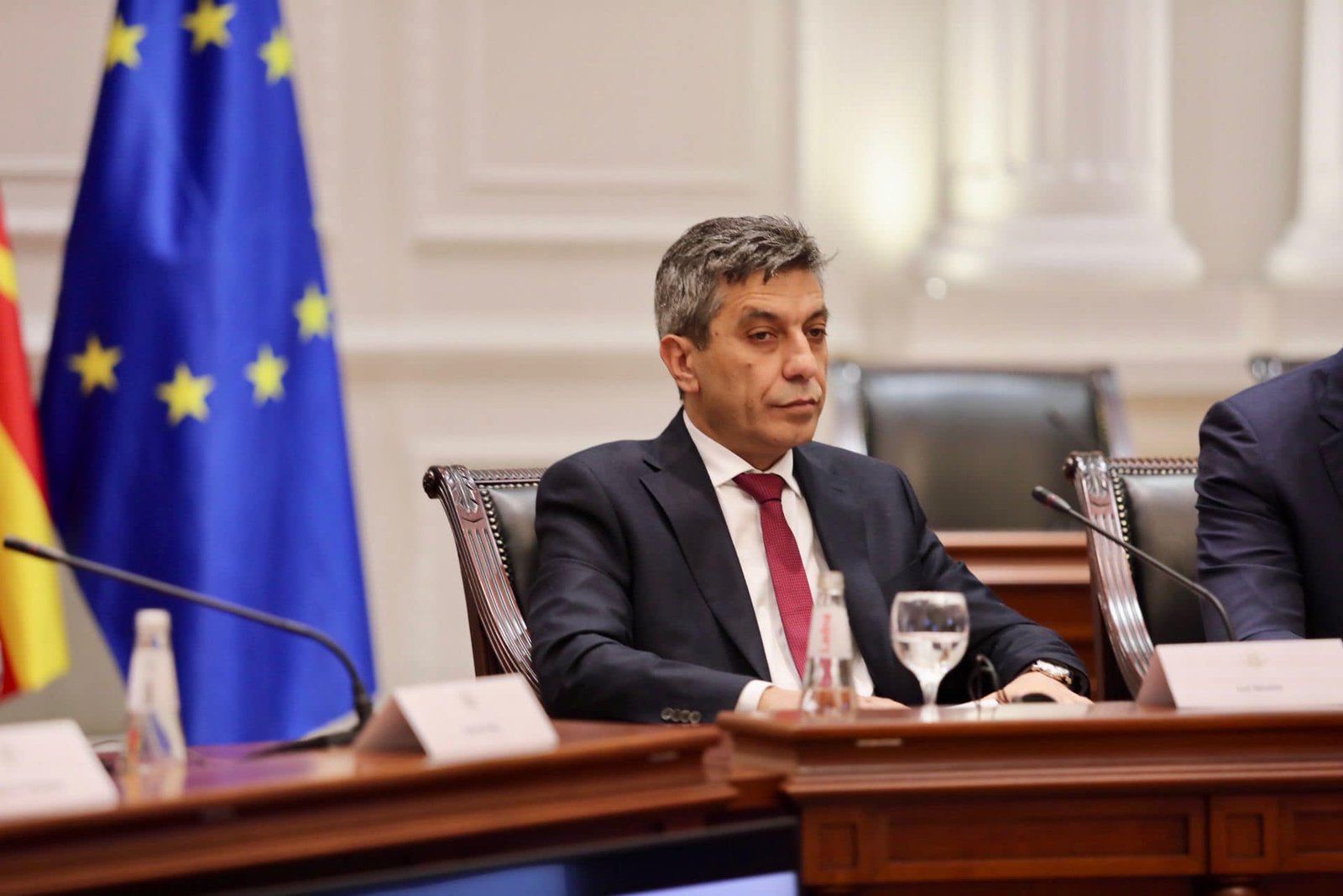 Mexhiti  Kazinotë po mbyllen  rradhën e kanë kreditë e shpejta