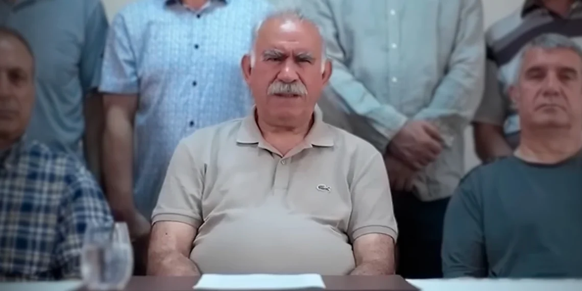 Videoja e parë e Oçalanit nga viti 1999  deklamimi  Lufta jonë mbaroi 