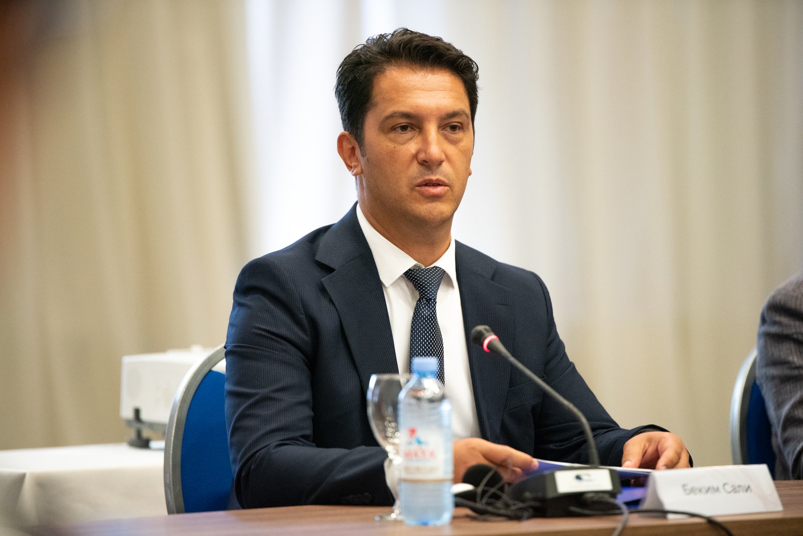 Sali  Pas 35 viteve shtet  ende flasim për përdorimin e gjuhës shqipe 