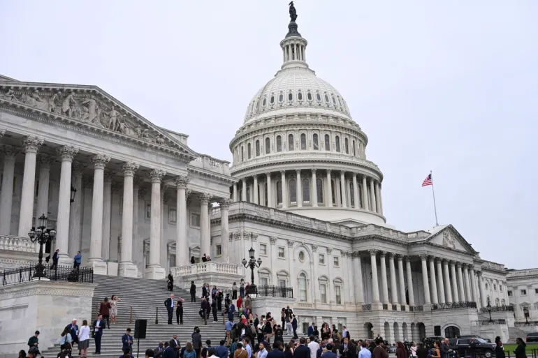 Qeveria amerikane mbyllet pasi Senati nuk arriti të miratojë projektligjin e shpenzimeve