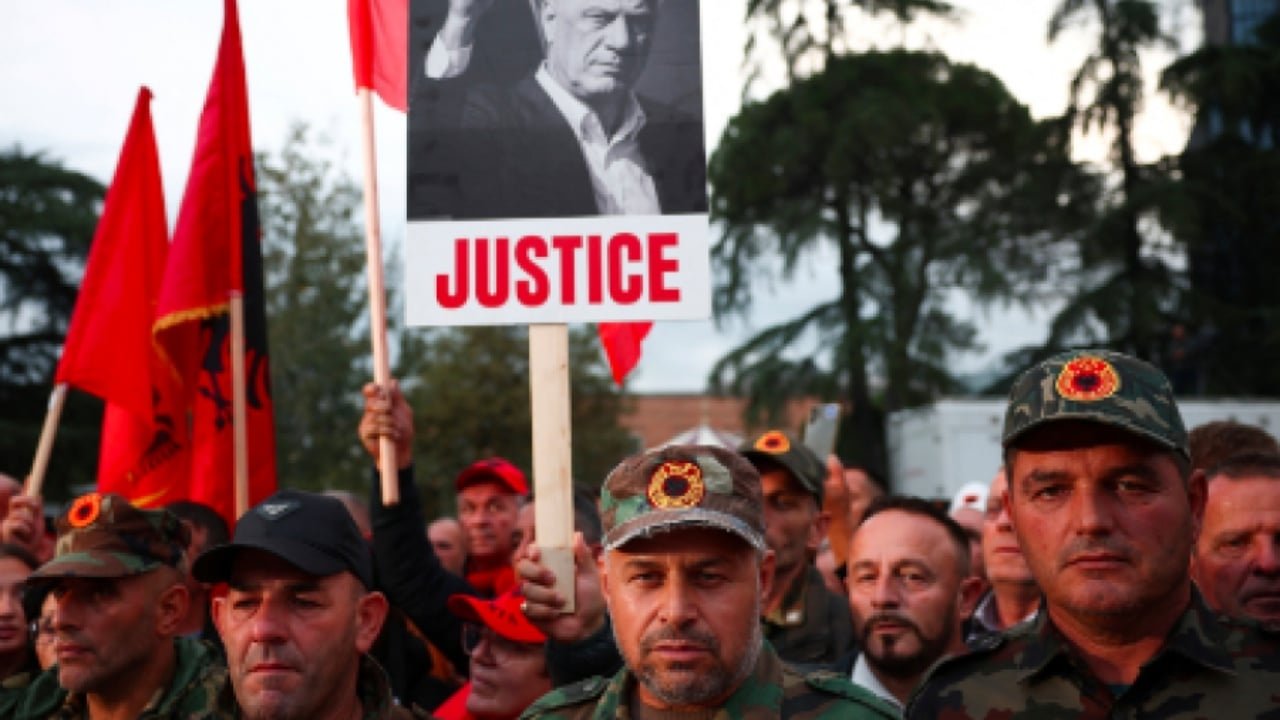 Protestë në Strasburg për ish krerët e UÇK  Po mbahen në Hagë padrejtësisht 