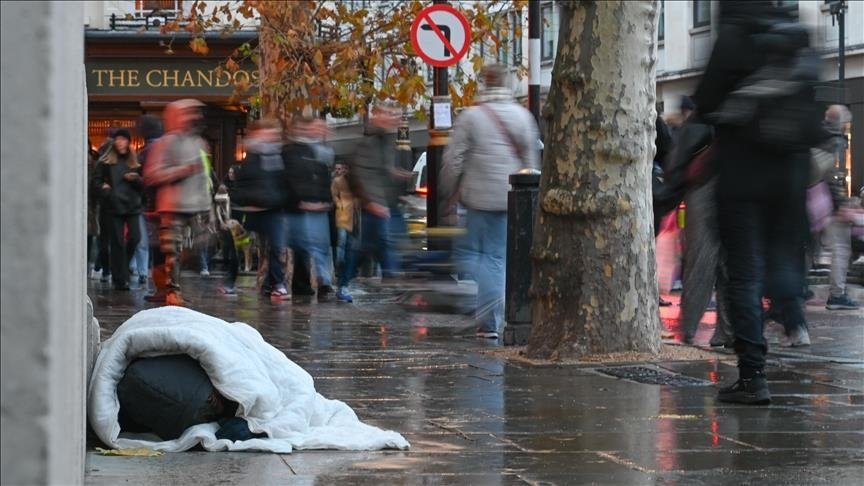 Mbi 382 mijë njerëz do të jenë të pastrehë në Britani për Krishtlindje