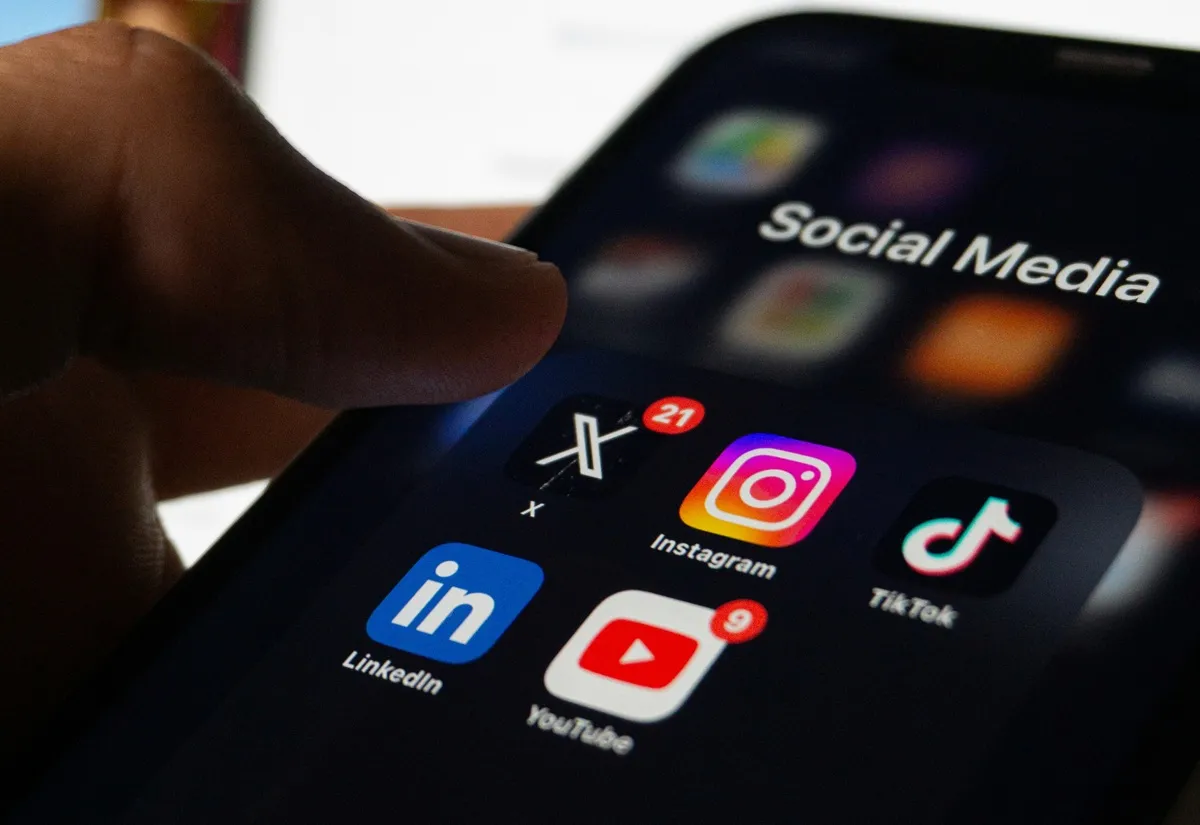 A do të ketë ndalesë të rrjeteve sociale për fëmijët tek ne 