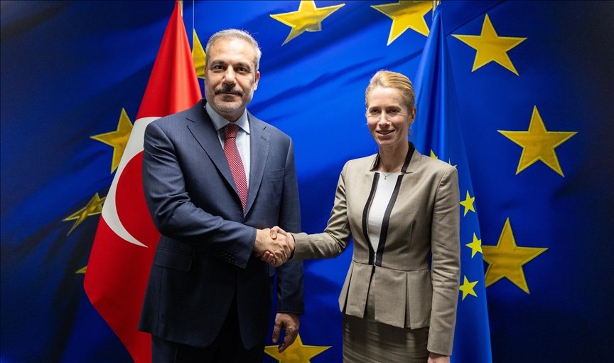 Kryediplomati turk takon shefen e politikës së jashtme të BE së