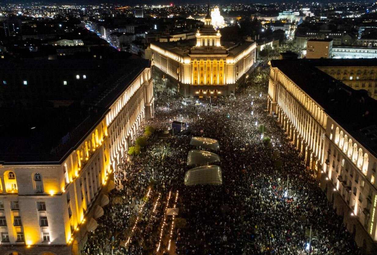 Çfarë i nxiti protestat më të mëdha në dekada në Bullgari 