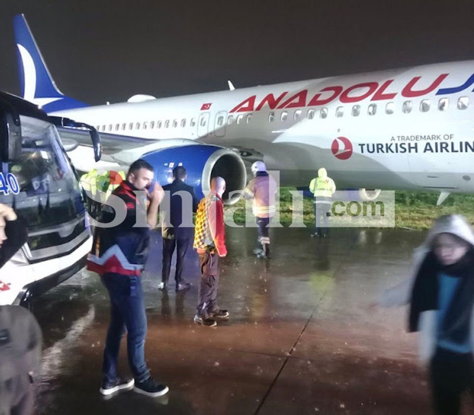 Aeroplani që fluturoi nga Prishtina në Stamboll del nga pista  evakuohen pasagjerët