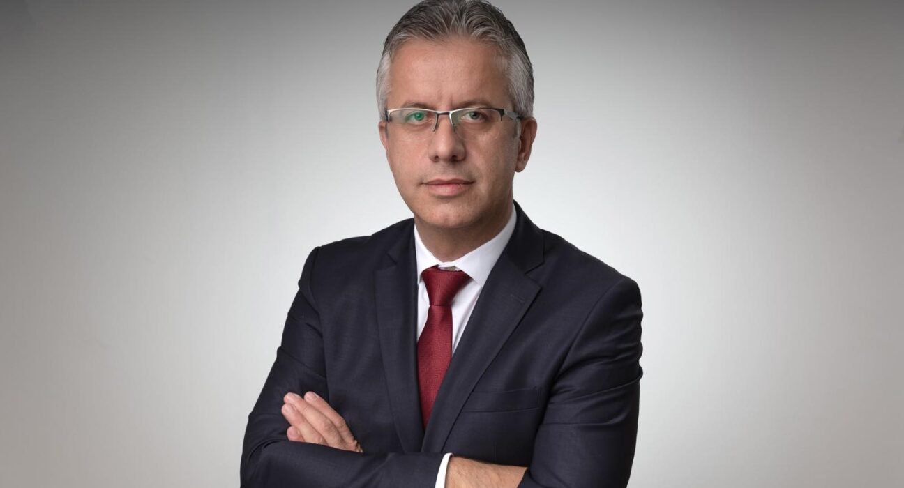 Alija Izetbegoviqi  njeriu që la gjurmë