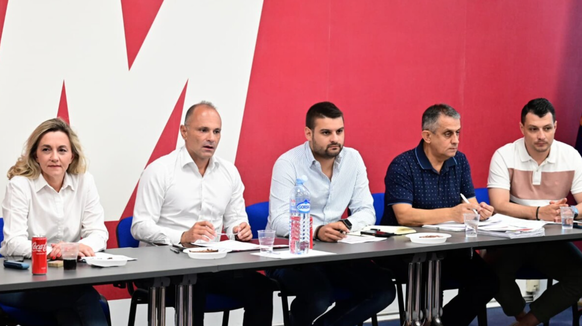 Udhëheqësia e LSDM së dhe të gjithë anëtarët e Bordit Ekzekutiv kanë dhënë dorëheqje