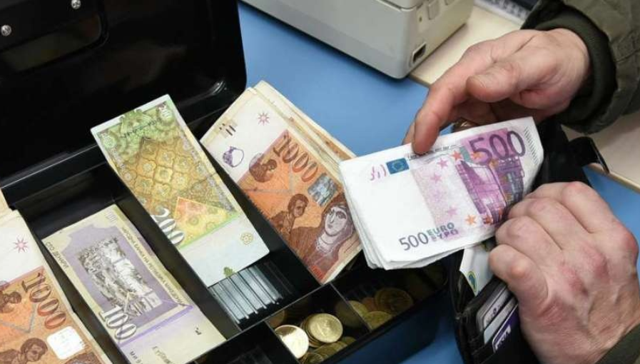 Mërgimtarët vitin e kaluar kanë dërguar 310 milionë € në Maqedoni