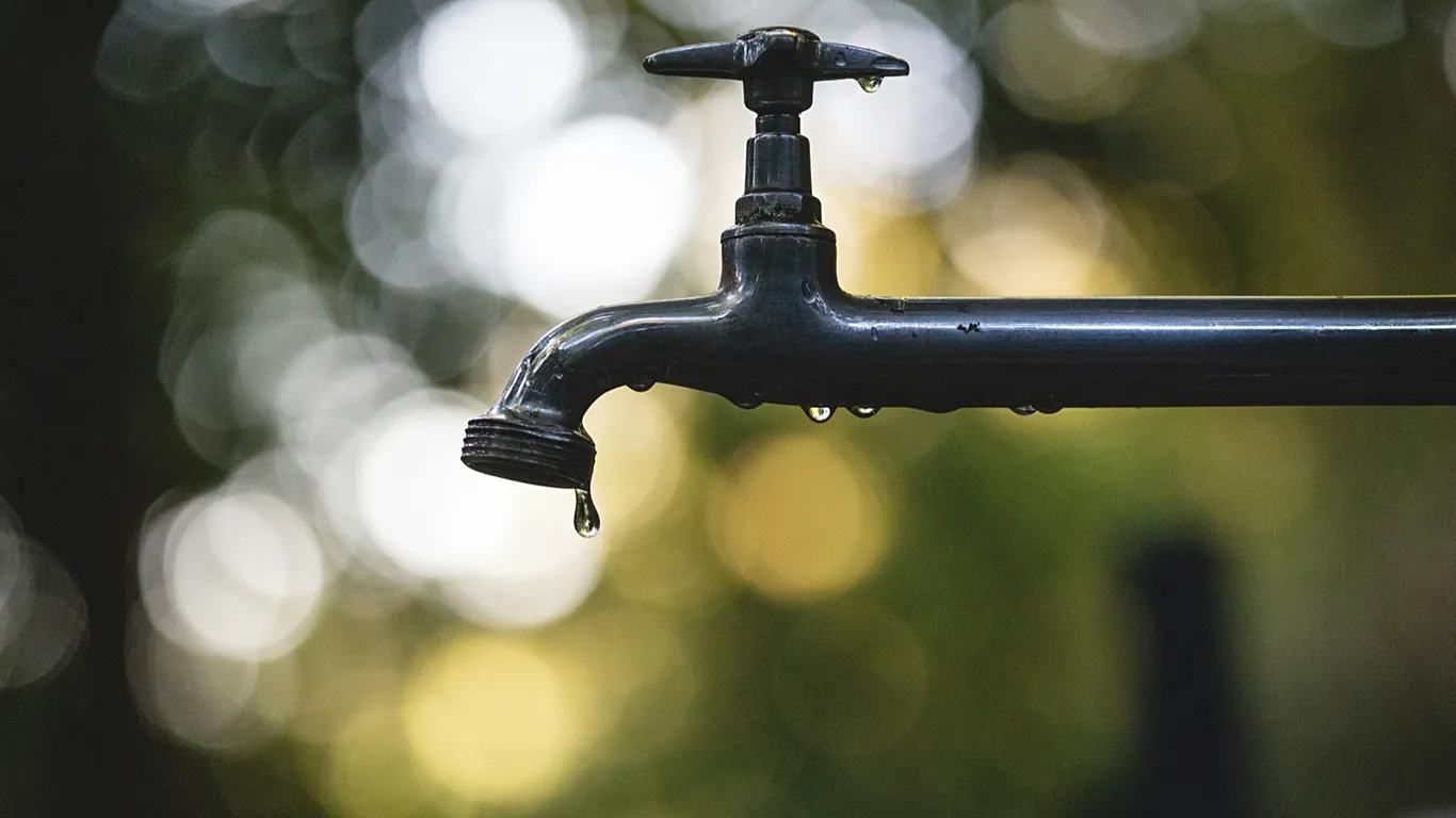 Bota ka hyrë në një epokë të  falimentimit global të ujit   paralajmëron OKB ja  Çfarë do të thotë në të vërtetë kjo 