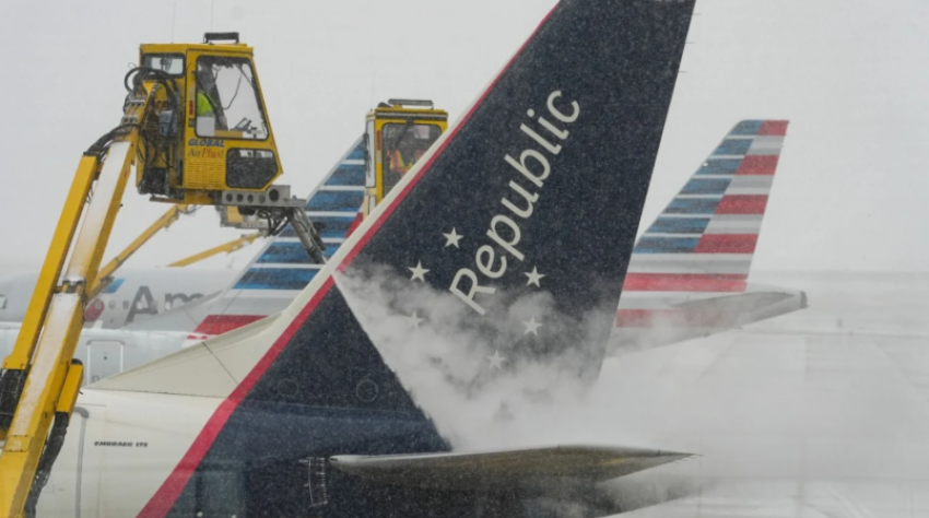 Stuhia e akullt godet SHBA në  mbi 4 000 fluturime të anuluara dhe probleme me energjinë