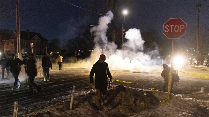 SHBA  përleshje në Minneapolis pasi një agjent federal u përfshi në një incident