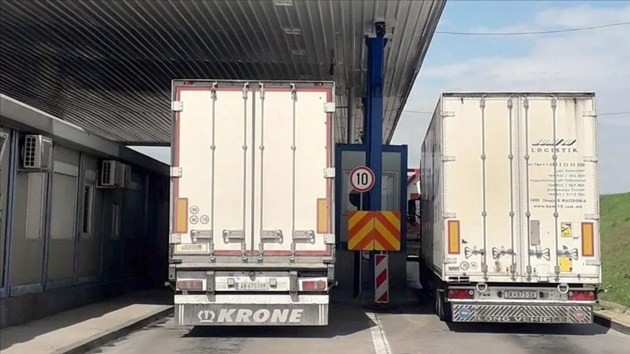 Nga nesër  transportuesit e mallrave në rajon bllokojnë pikat kufitare