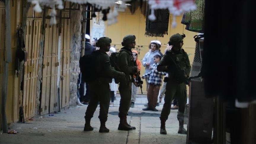 Forcat izraelite hapin zjarr ndaj ekipit të Al Jazeera s gjatë mbulimit të sulmit të kolonëve të paligjshëm