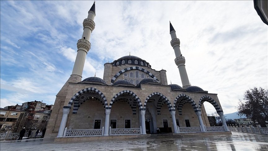  FOTO  Xhamia më e madhe në Maqedoninë e Veriut  e ndërtuar me mbështetjen e Turqisë  është gati për Ramazan