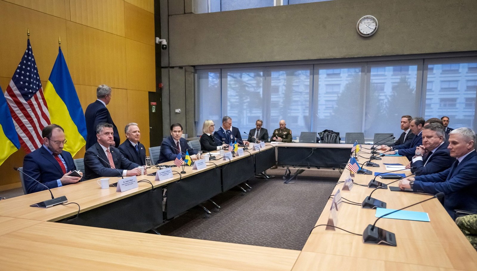 Italia  Gjermania  Franca dhe Britania arrijnë në Gjenevë për një zgjidhje të konfliktit në Ukrainë