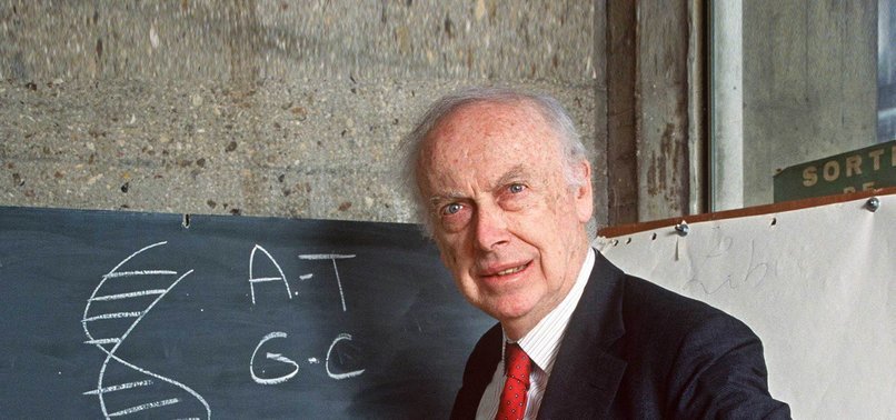Shkencëtari fitues i Çmimit Nobel  James Watson  fotografohet në shtëpinë e Epstein