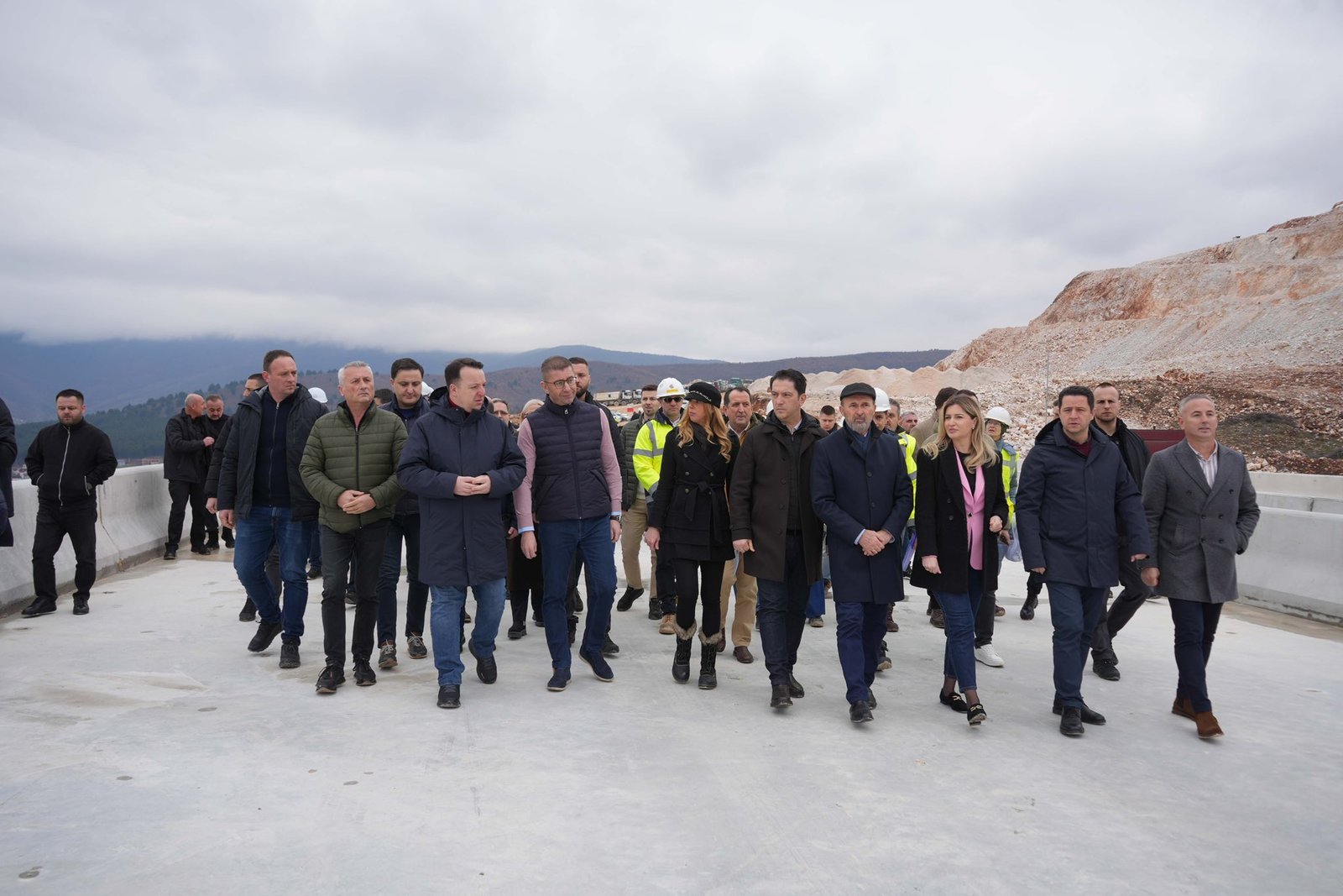 Korridori 8 prioritet strategjik  Sali  Punimet në terren po përshpejtohen