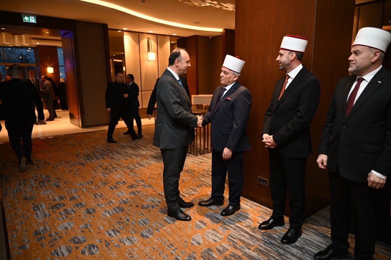 Kryeparlamentari Gashi në iftarin e BFI së  Ramazani na bashkon në solidaritet dhe mirëkuptim