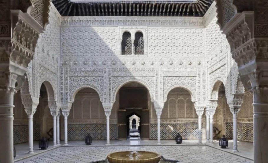 Epsteini u përpoq të blinte një pallat  kryevepër arkitekturore  në Marok pak ditë para arrestimit të tij