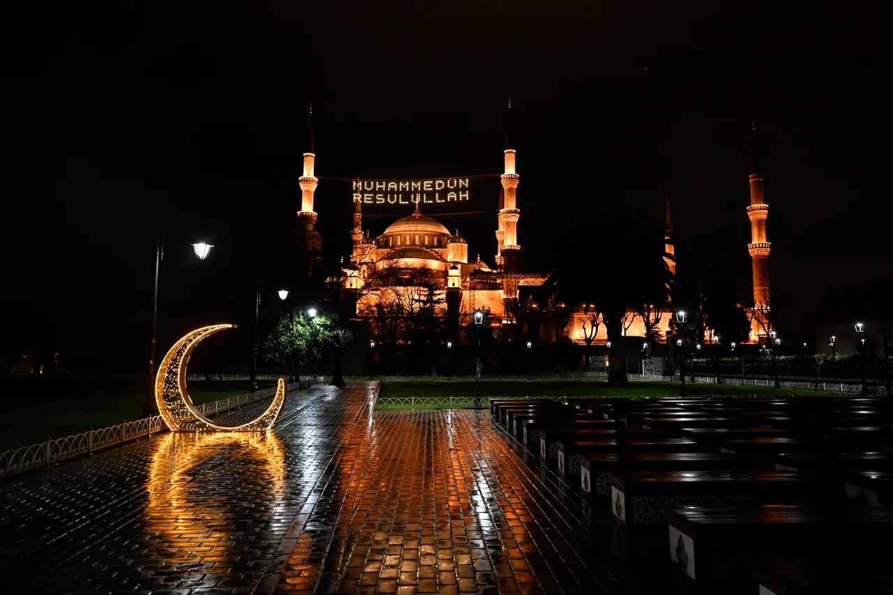 mahyat-identitet-i-stambollit-ne-ramazan