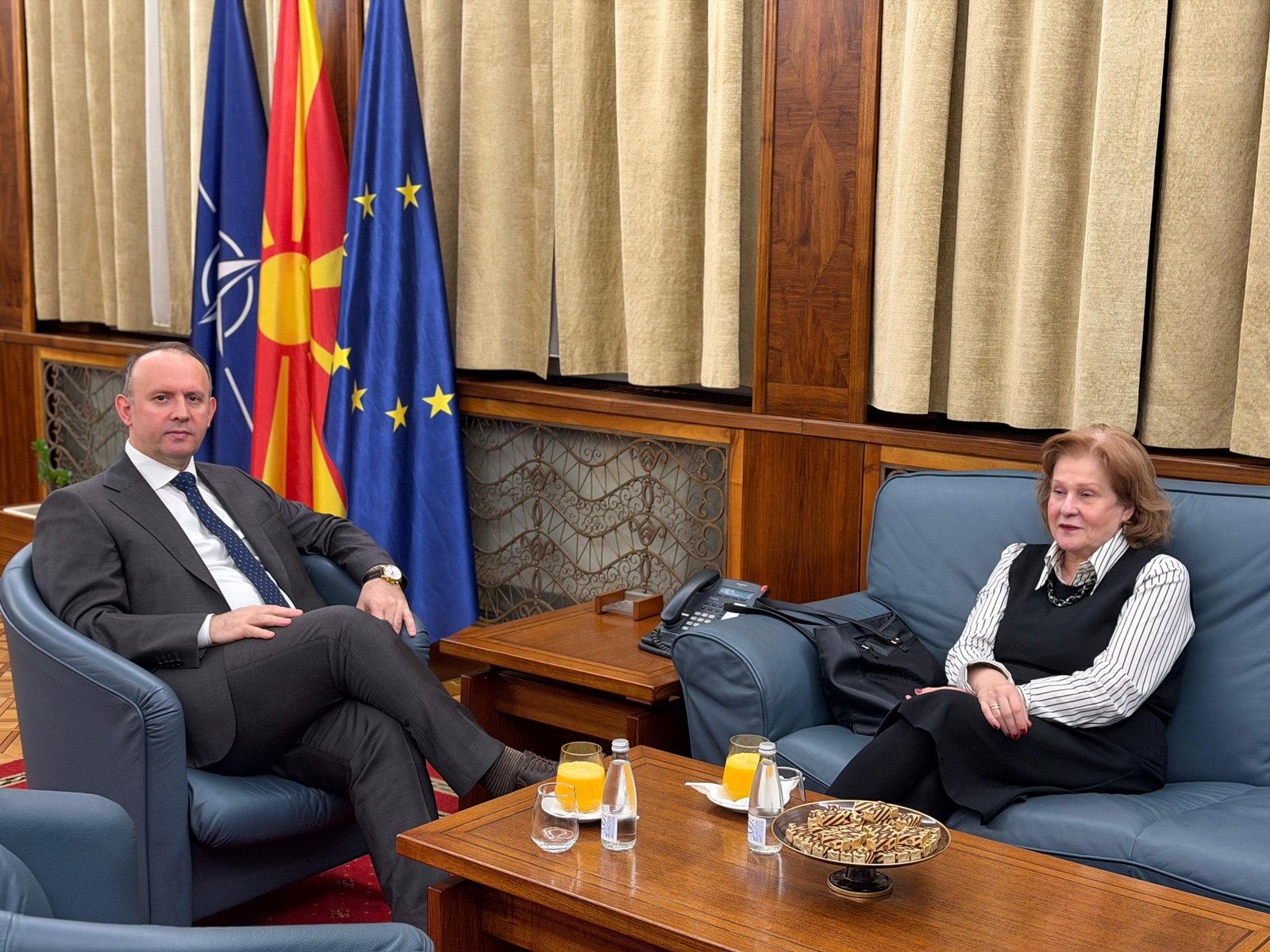 Kryetari i Kuvendit  Afrim Gashi  takohet me Vilma Trajkovska  bashkëshorten e ish Presidentit Boris Trajkovski