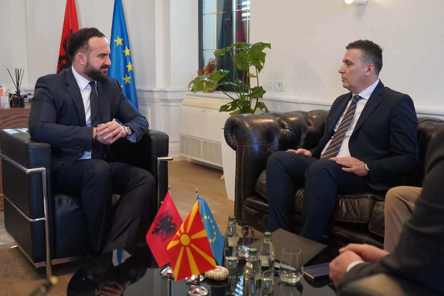 Hoxha në Tiranë  Bashkëpunimi rajonal kyç për mbrojtjen e mjedisit dhe zhvillimin e qëndrueshëm