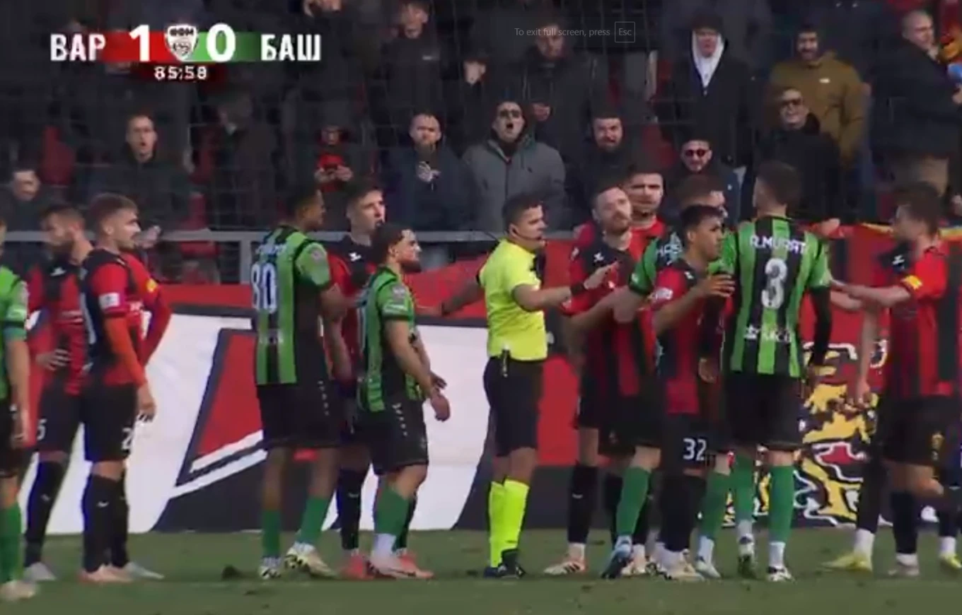 Huliganët e Vardarit fyejnë shqiptarët në ndeshjen ndaj Bashkimit