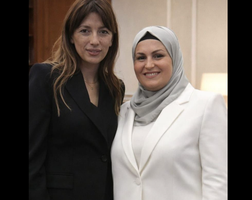 Imerlije Saliu uron Albulena Haxhiun për zgjedhjen në krye të Kuvendit të Kosovës