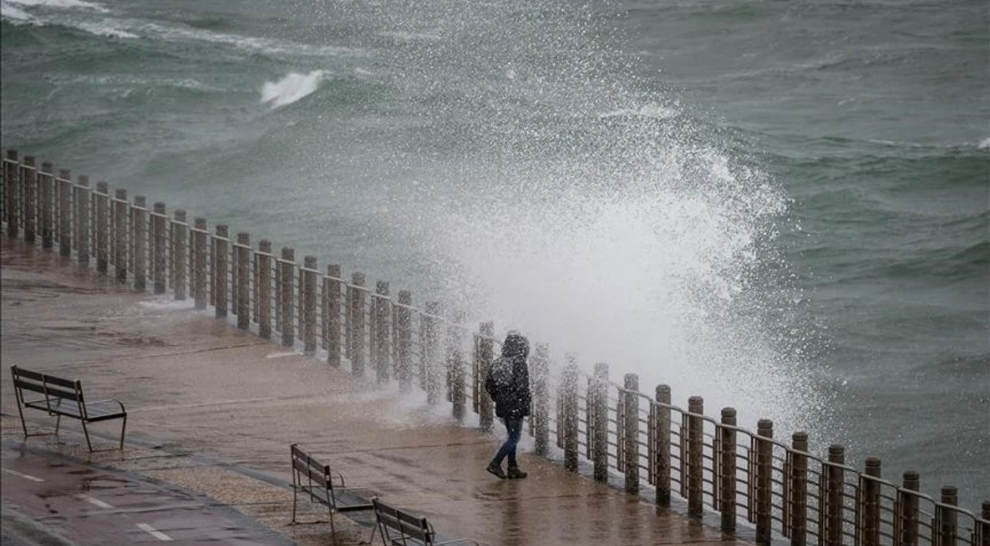 Katalonja e Spanjës pezullon mësimin dhe ngjarjet sportive për shkak të erërave të fuqishme