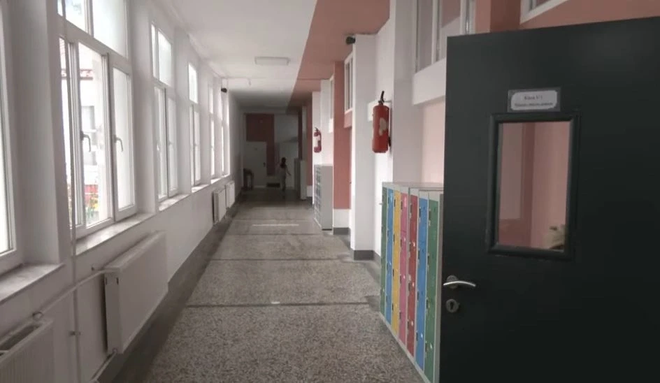 Drejtoria e Arsimit në Prishtinë ndryshon orarin e mësimit  në respekt të agjëruesve 