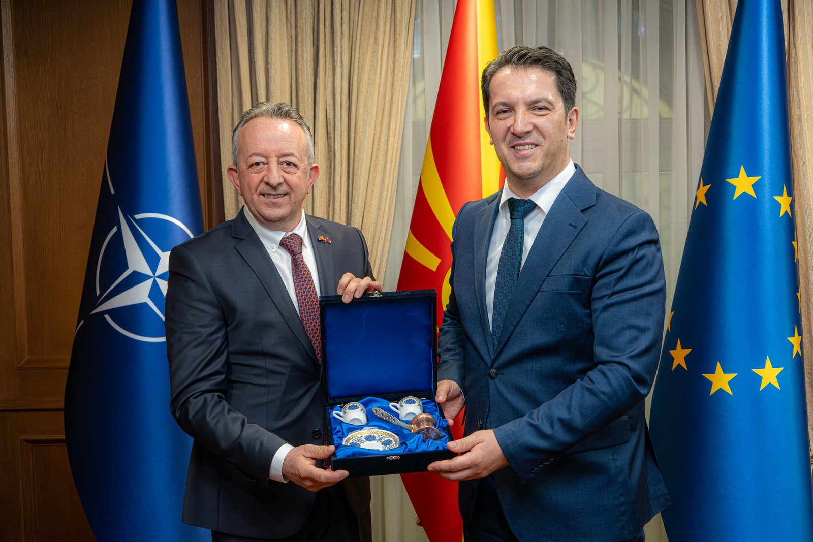 Zv kryeministri i parë Bekim Sali pret në Qeveri konsullin e nderit Halil Bexheti nga Bursa