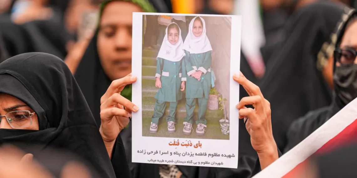 Hetim mbi sulmin e tmerrshëm ajror në shkollën e vajzave në Iran