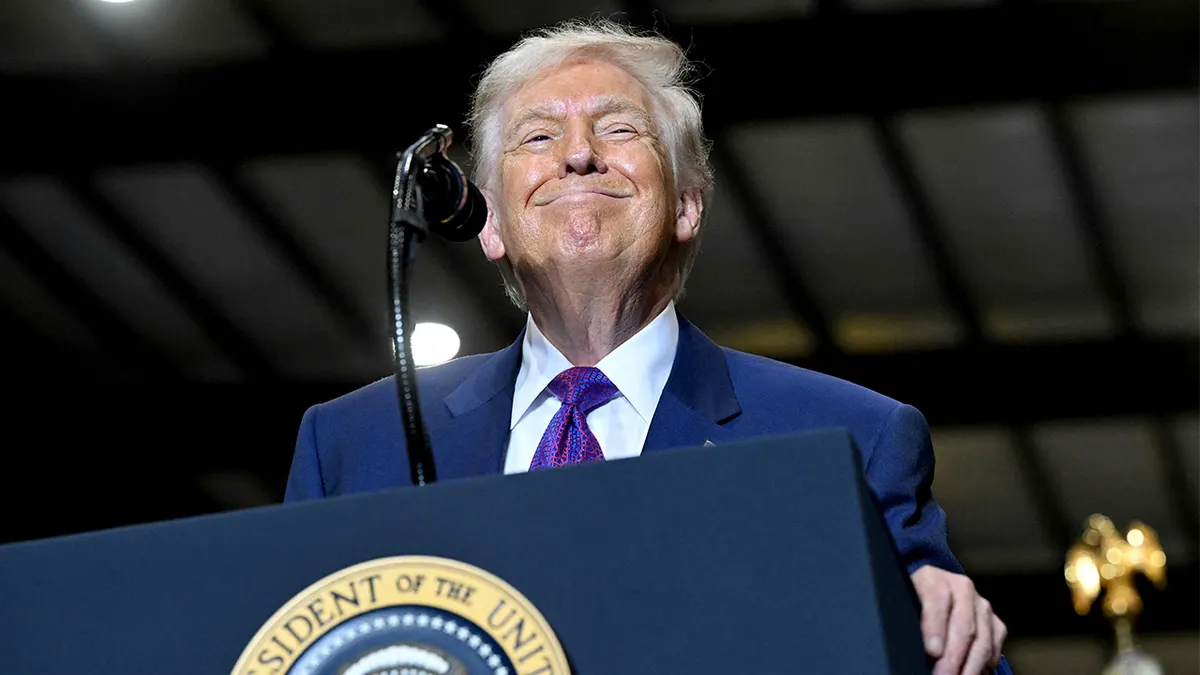 Trump kërkon  dorëzim pa kushte  nga Irani dhe zgjedhjen e një udhëheqësi  të pranueshëm 