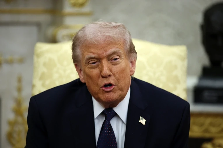 Trump kërcënon Spanjën me ndërprerje të tregtisë  Nëse ka nevojë do t i përdorë bazat edhe pa leje