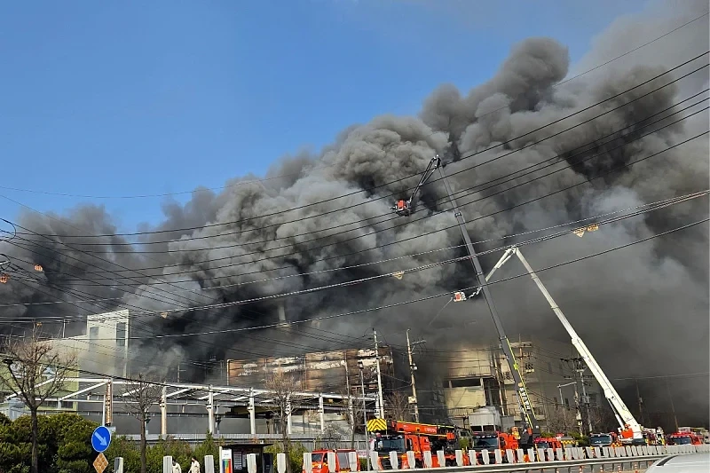 14 të vdekur e 60 të lënduar nga zjarri në një fabrikë të pjesëve për vetura në Kore të Jugut