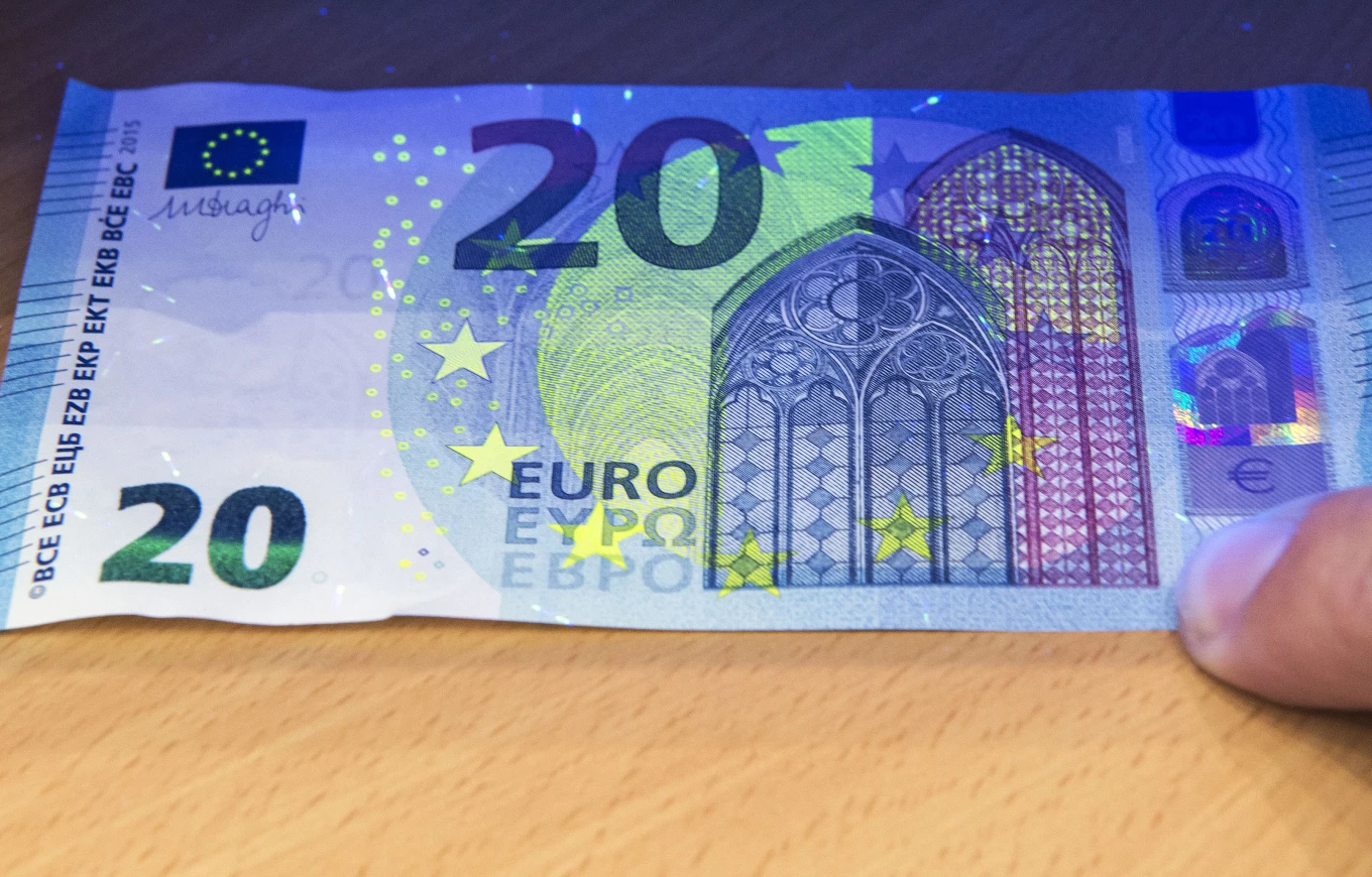 Zbulohet në kufirin Bullgari Rumani një fabrikë shtypi eurosh të falsifikuara