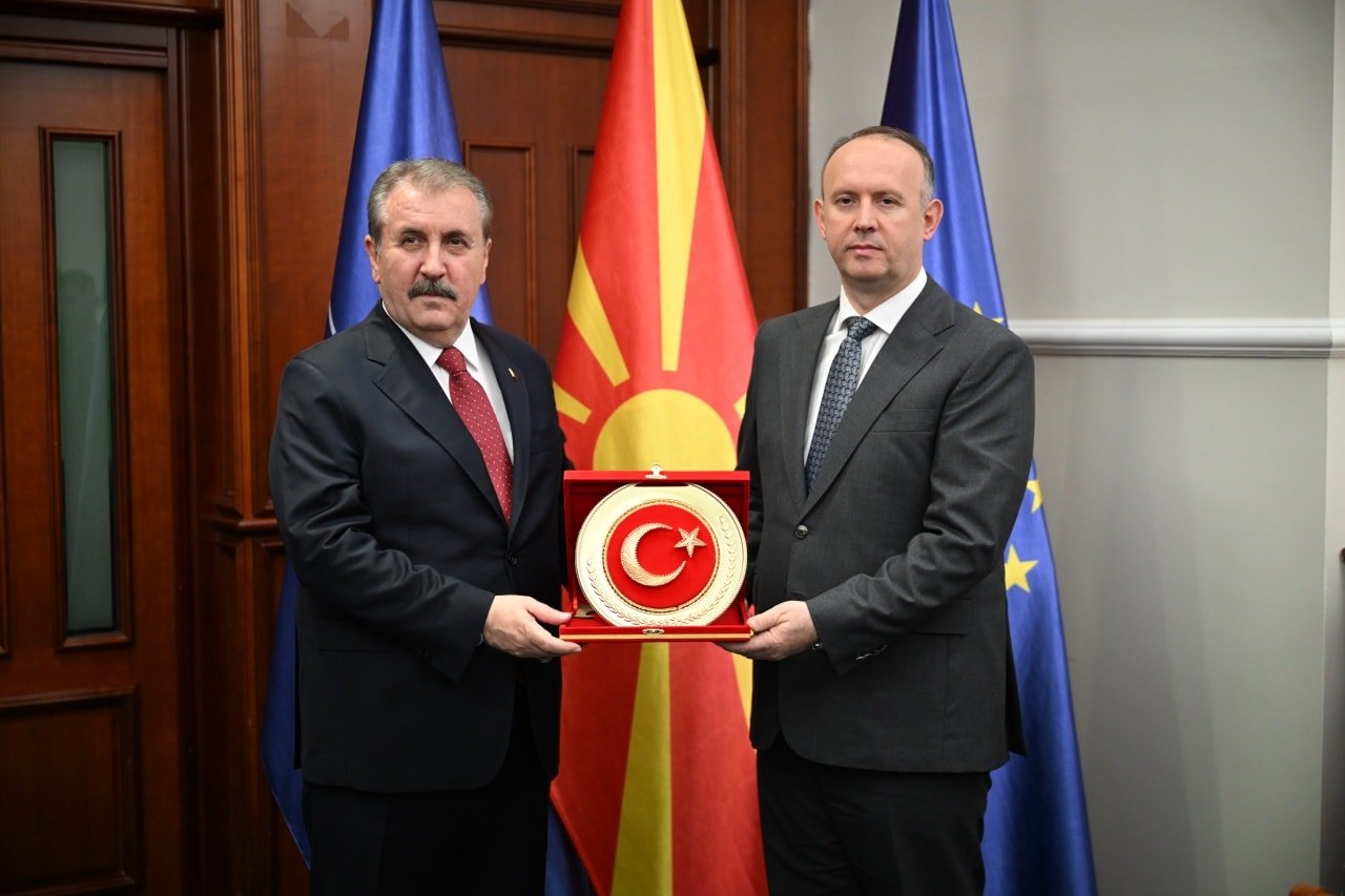 Kryetari i Kuvendit të Republikës së Maqedonisë së Veriut  Afrim Gashi  takon kryetarin e BBP së së Turqisë  Mustafa Destixhi