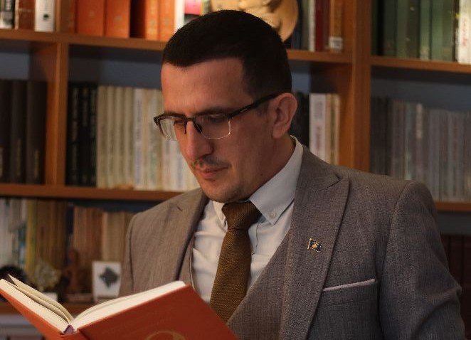 Adem Jashari në kujtesën kolektive dhe në këngët patriotike