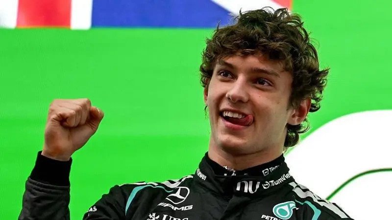 19 vjeçari Antonelli e fiton garën e Formula 1 në Kinë