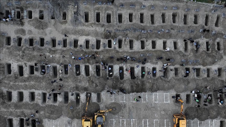 Mbahet funerali për fëmijët e vrarë në sulmin ndaj shkollës së vajzave në Iran