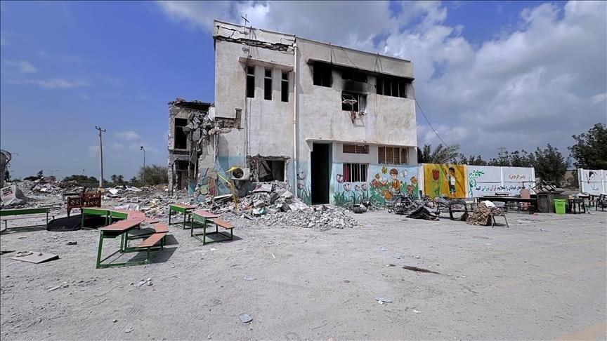 Human Rights Watch kërkon hetim për krime lufte pas sulmit vdekjeprurës ndaj një shkolle vajzash në Iran