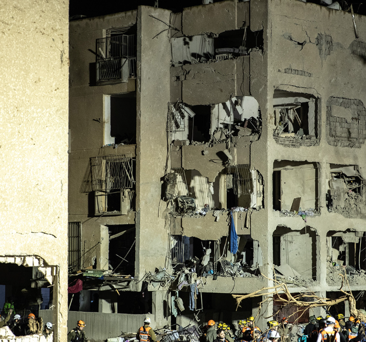 Rreth 200 të plagosur në sulmin iranian ndaj qytetit Arad në Izraelin jugor  raketa nuk u interceptua