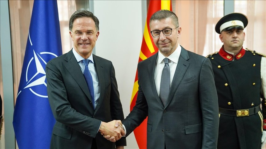 Sekretari i Përgjithshëm i NATO s  Rutte u takua me kryeministrin Mickoski në Shkup