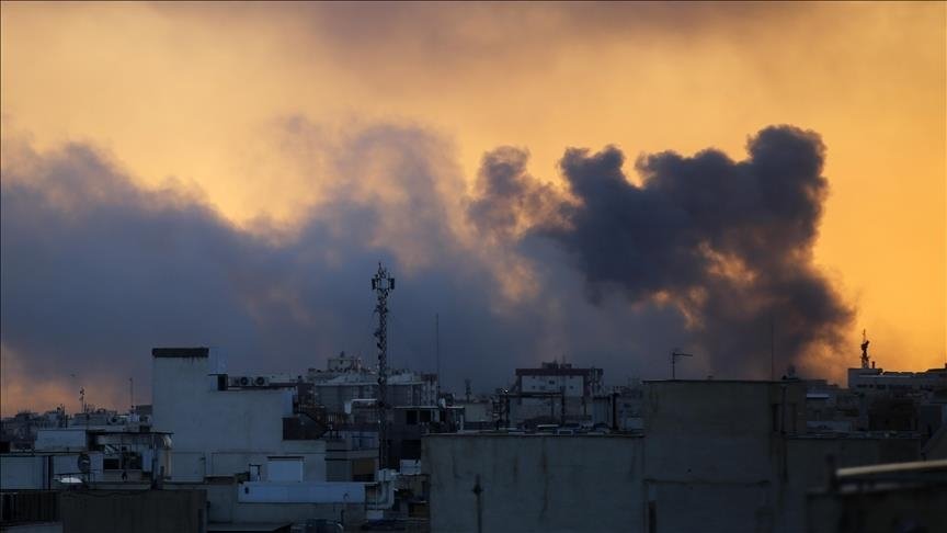 Izraeli godet depo nafte në Teheran  zjarr i madh shpërthen në një depo nafte në lagjen Aghdasieh