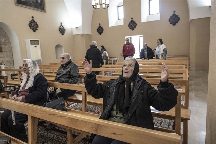 Një kishë në Liban tregon solidaritet duke hapur dyert për myslimanët e zhvendosur nga sulmet izraelite