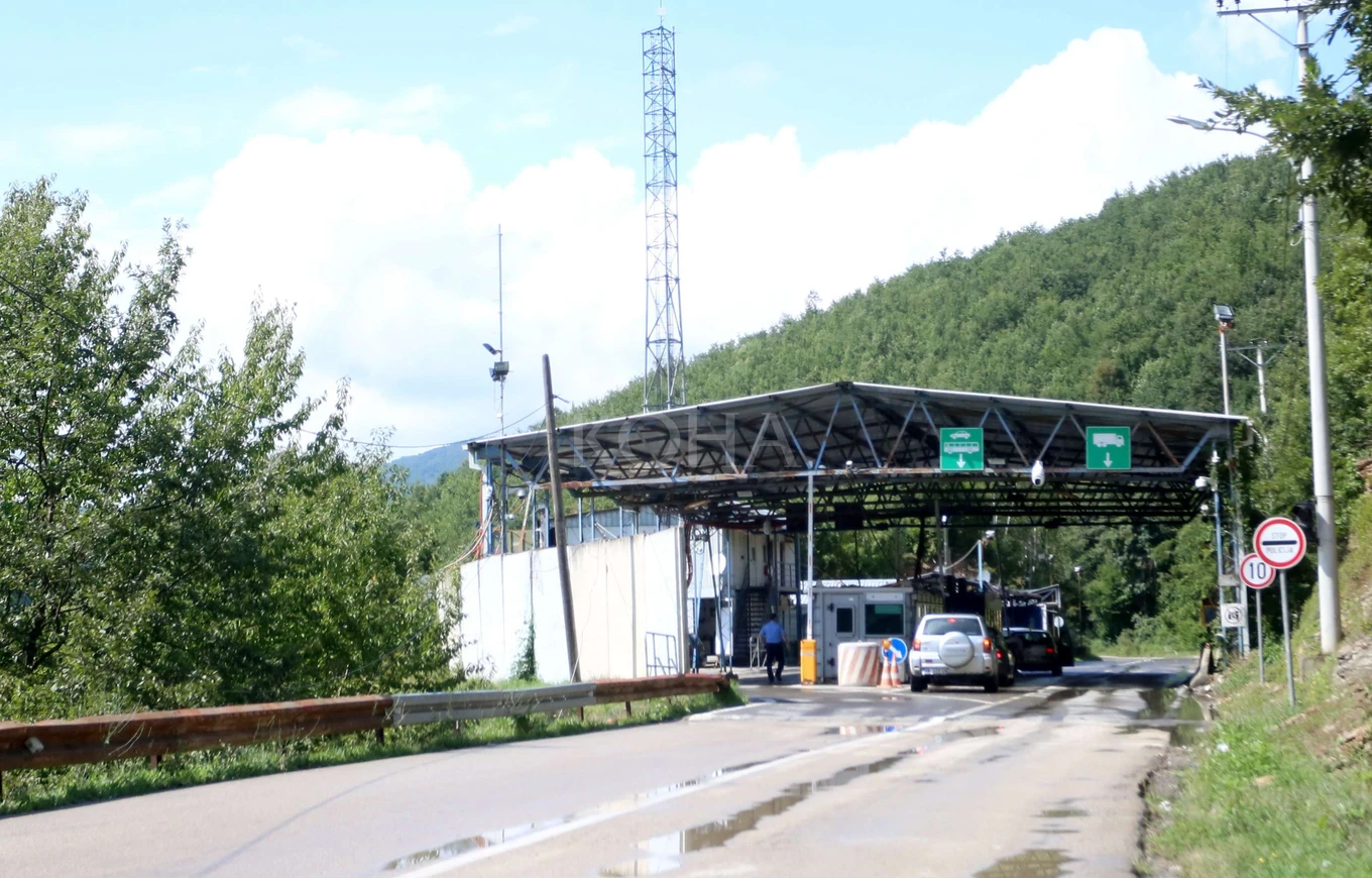 Arrestohet shtetasi i Serbisë në kufi  tentoi me ryshfet ta fuste gruan në Kosovë