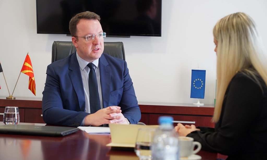 Nikolloski  Ka 11 oferta për autostradën Shkup   Bllacë  së shpejti nis ndërtimi i fazës së dytë